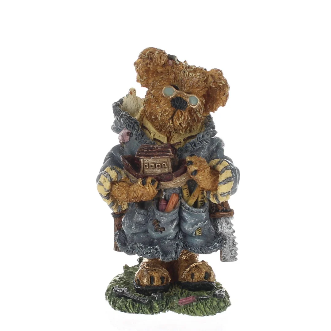 The Bearstone Collection Vintage 1999 Resin Figurine 2426