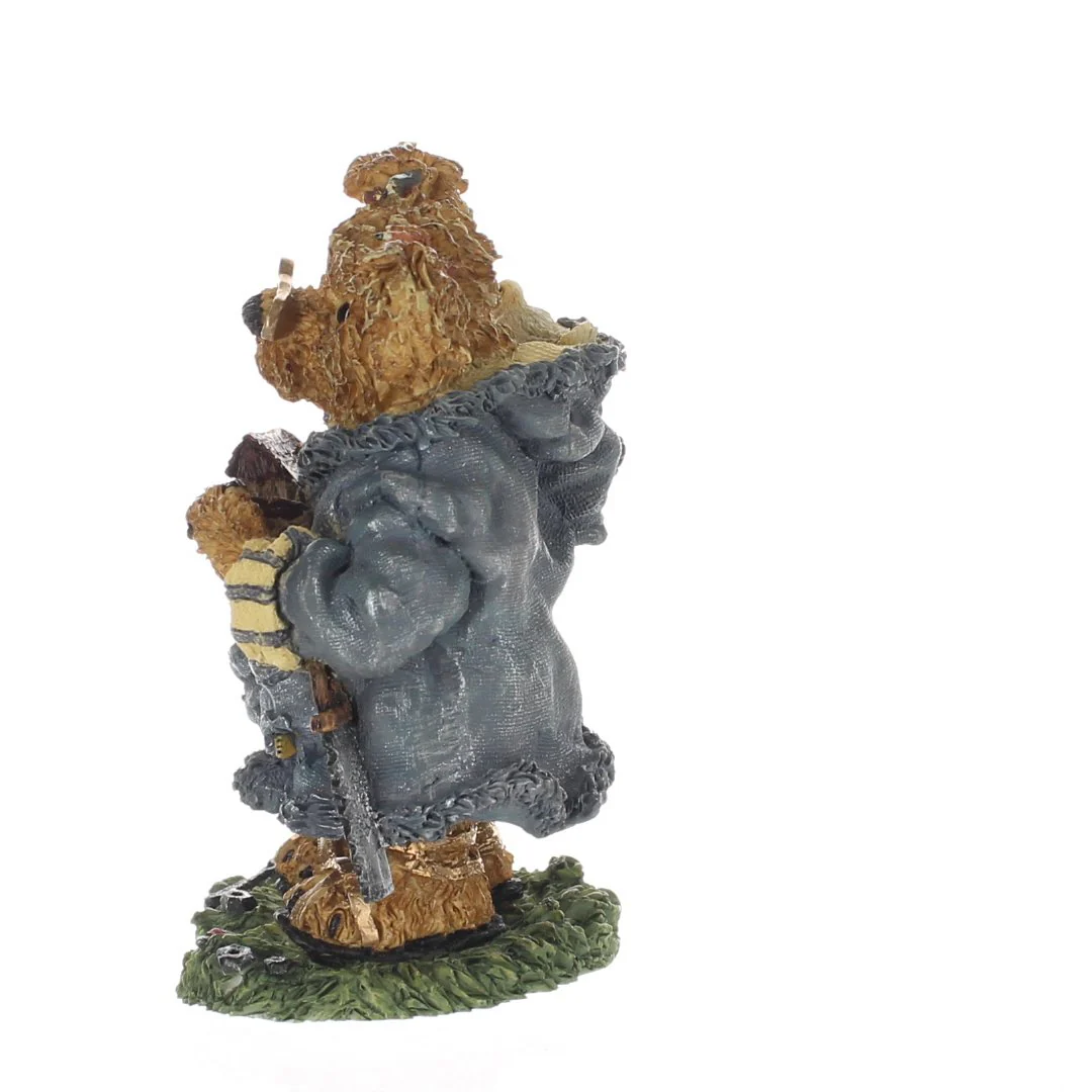 The Bearstone Collection Vintage 1999 Resin Figurine 2426 - Image 3