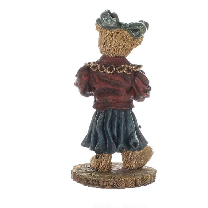 The Bearstone Collection Vintage  Resin Figurine Justinaâ€¦The Choir Singer - Image 5