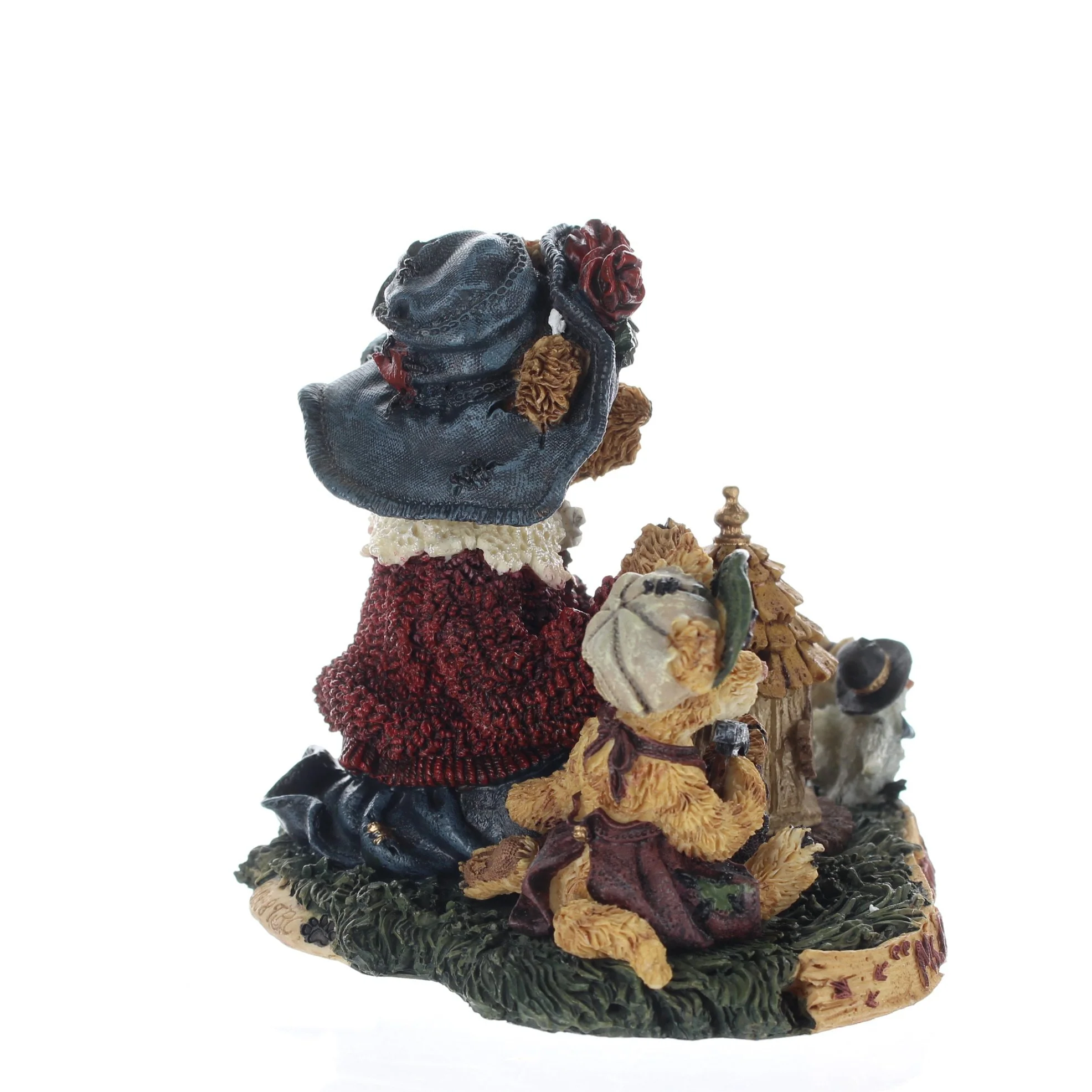 The Bearstone Collection Vintage 1998 Resin Figurine Ms. Berriweather's Cottage - Image 7