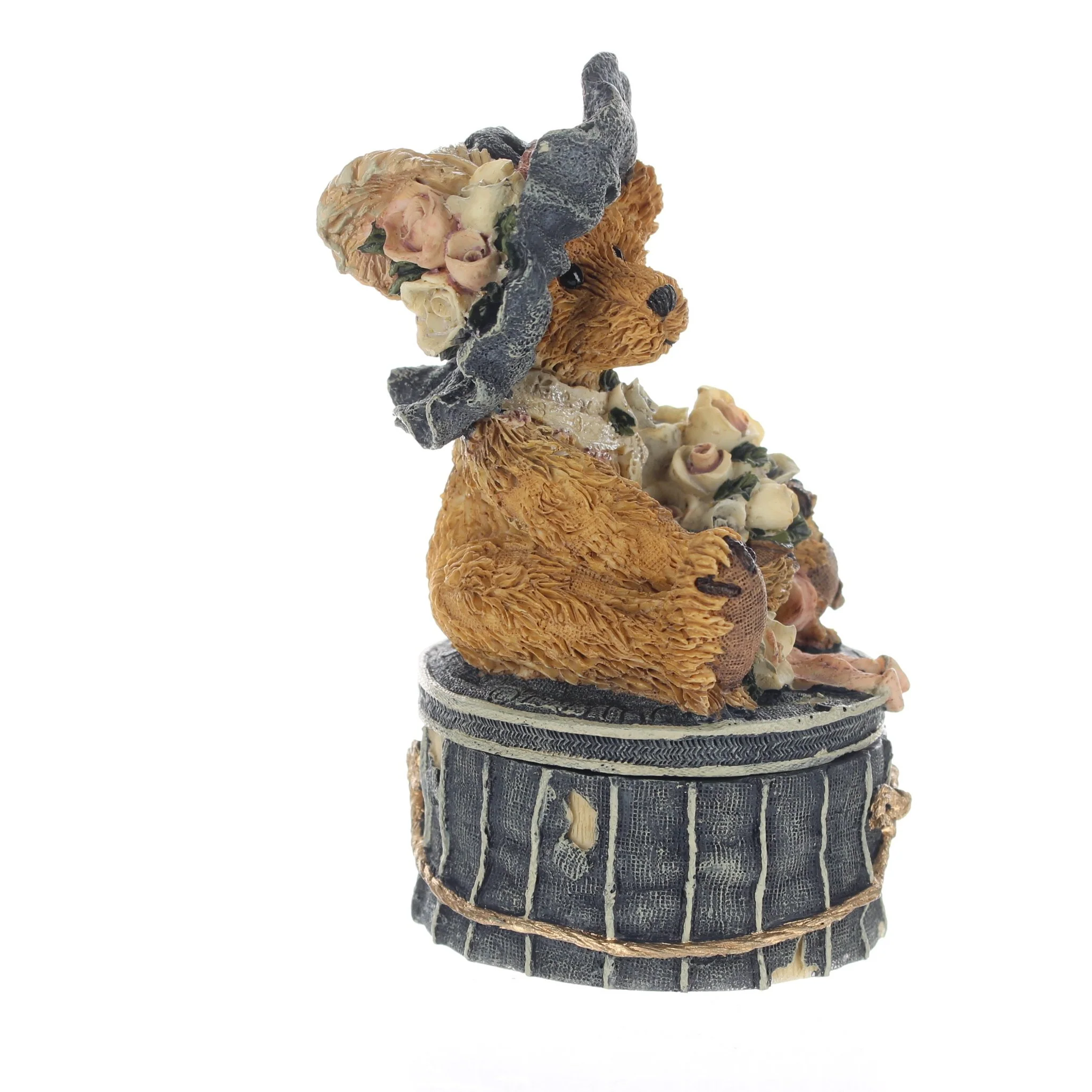 The Bearstone Collection Vintage 1993 Resin Figurine Victoriaâ€¦The Lady 2004 - Image 7