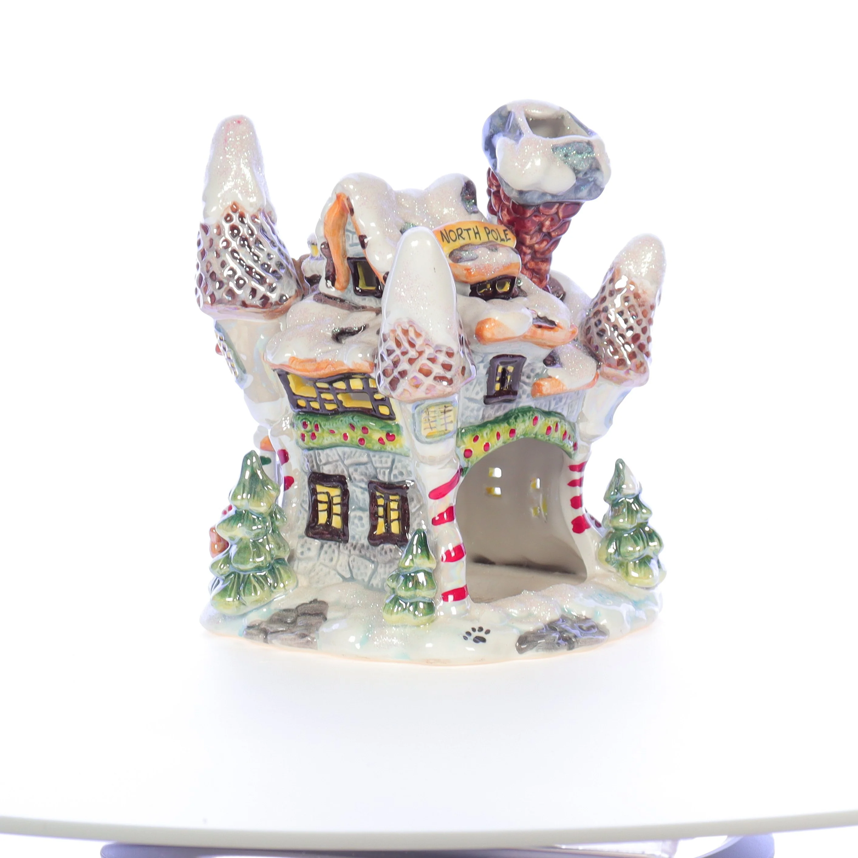 The Bearstone Collection Vintage 2002 Resin Figurine Kringle's Frosty Retreat - Image 4