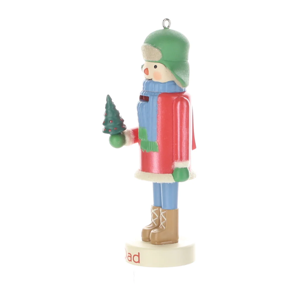 Hallmark Vintage 2013 Resin Figurine Dashing Dad QXG1835 - Image 2
