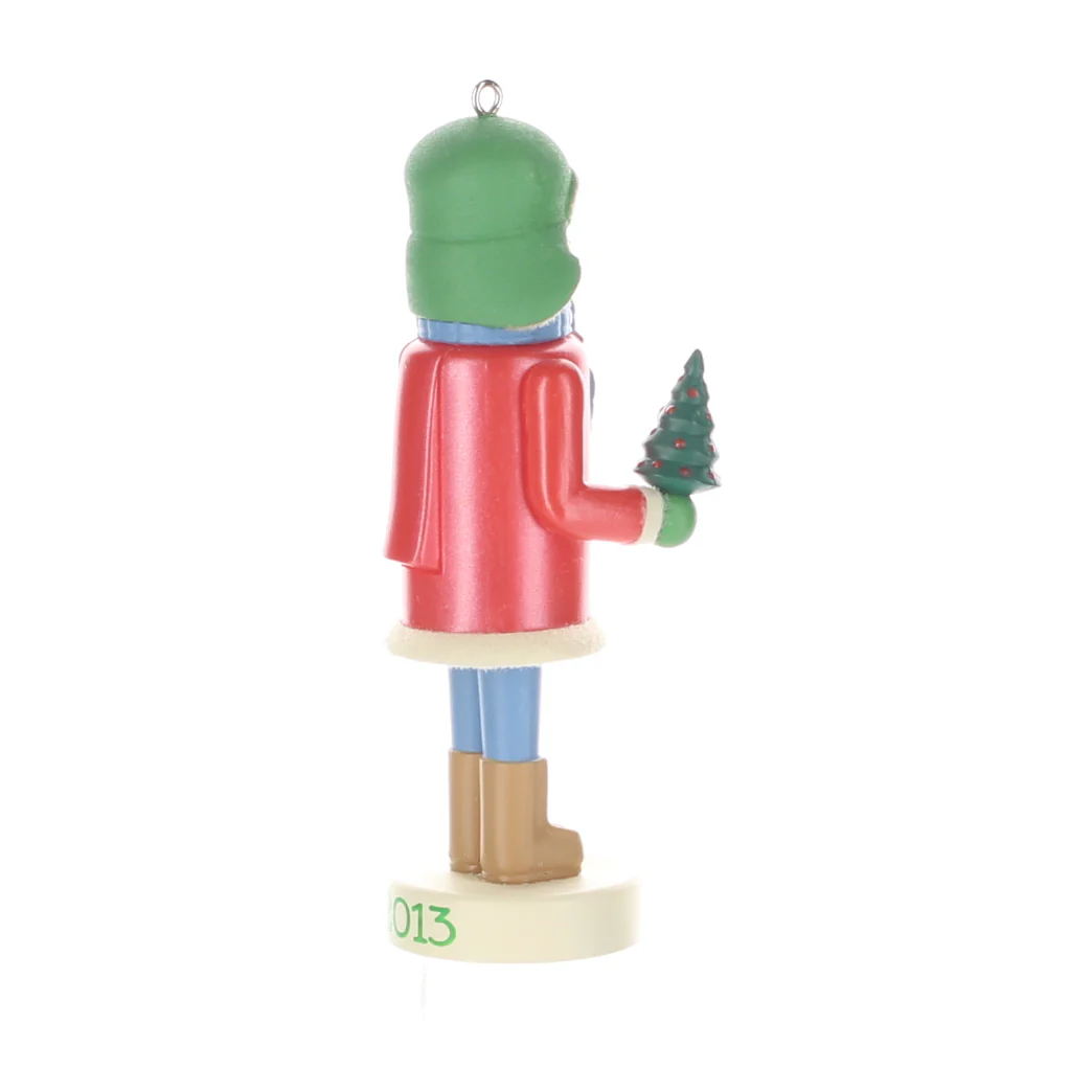Hallmark Vintage 2013 Resin Figurine Dashing Dad QXG1835 - Image 6