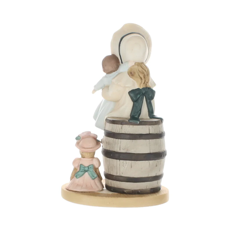 Jan Hagara Vintage Porcelain Figurine Sharice S20603 - Image 5