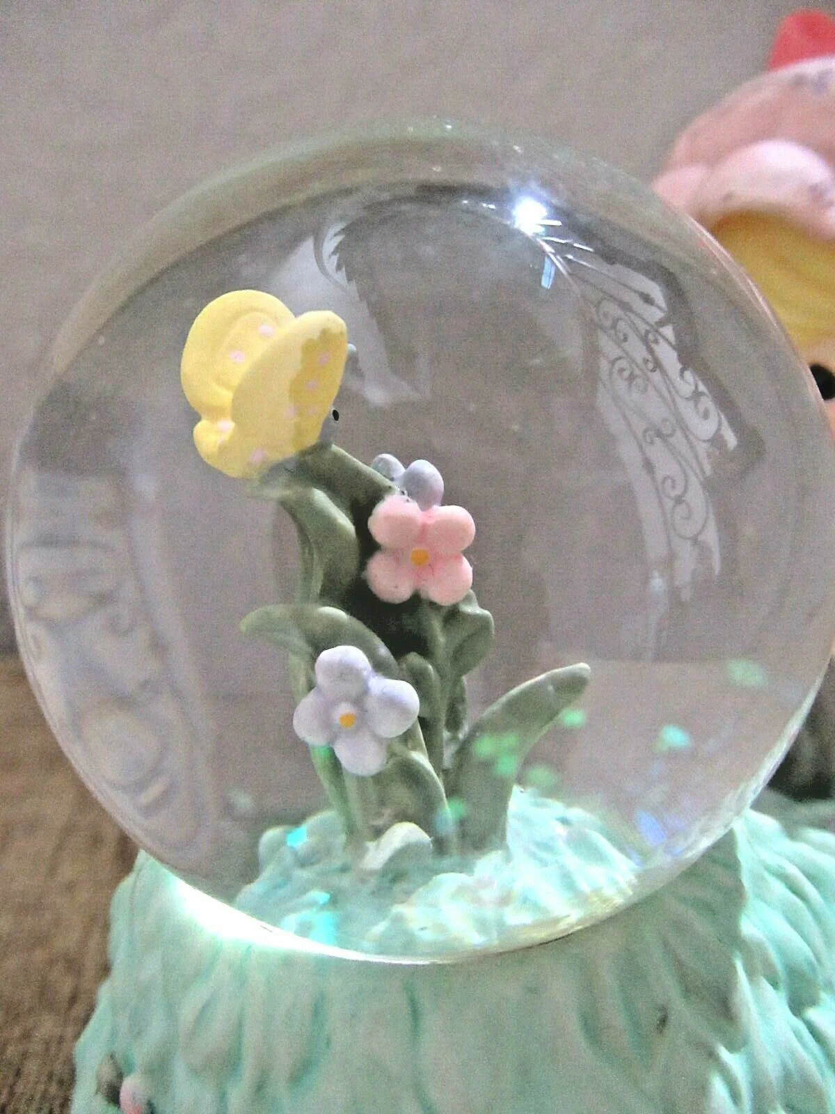 Precious Moments by Enesco Snow Globe Precious Girl w/ Spring Flower Collectible - Image 4